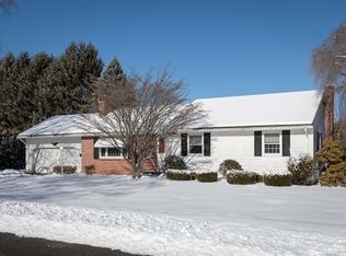 11 Gross Ln, Easthampton, MA 01027