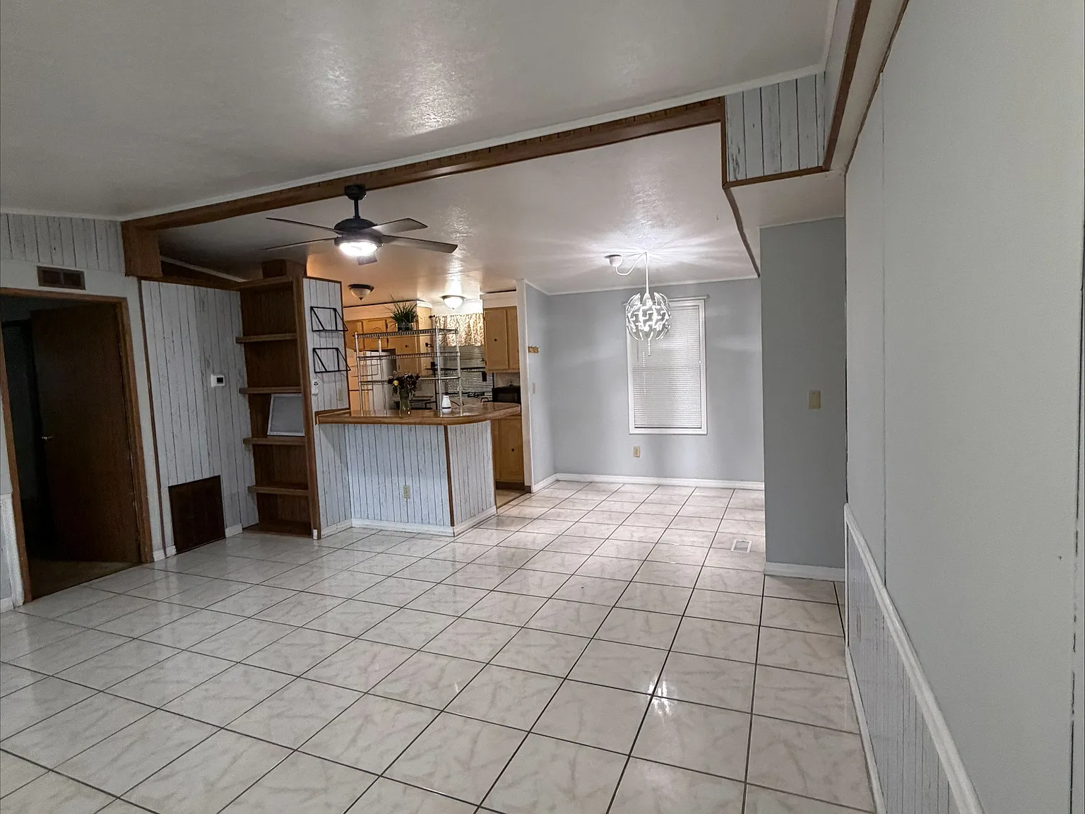 3 bed, 1056 sqft, $1,900 — Photo 4