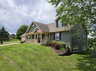 1A49 Blackhawk Ln, Apple River, IL 61001