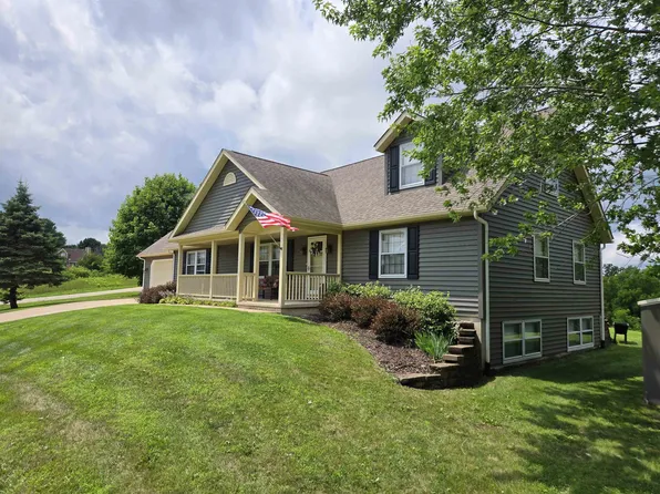 1A49 Blackhawk Ln, Apple River, IL 61001