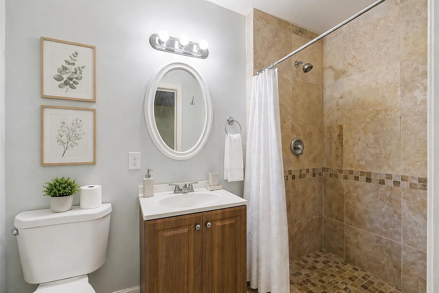 4 bed, 4.0 bath, 2144 sqft, $910 — Photo 2