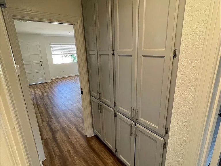 303 S Violet Ave #J — Photo 12