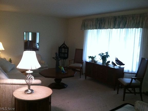 2nd image of 1829 E Skyline Dr