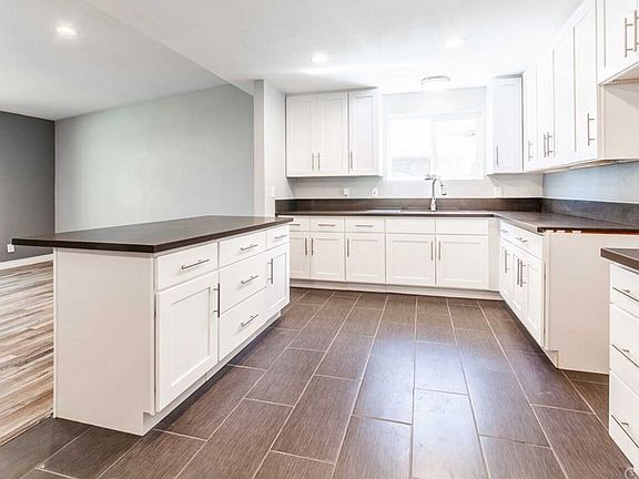 4th image of 302 Palamos Ave