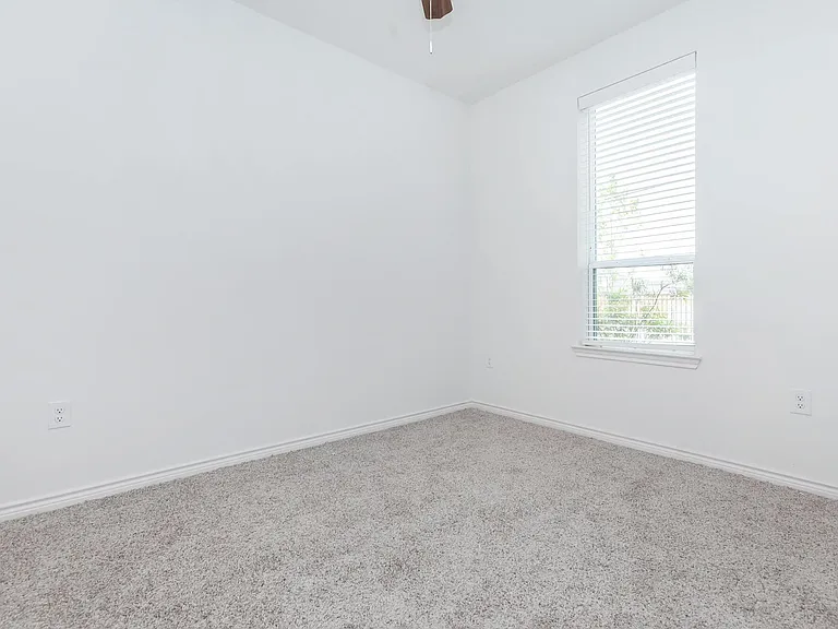 Richcrest — Photo 28