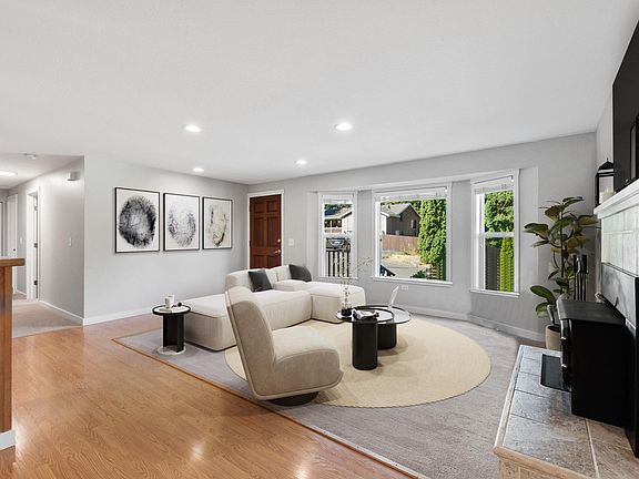 Living Room (virtually staged)