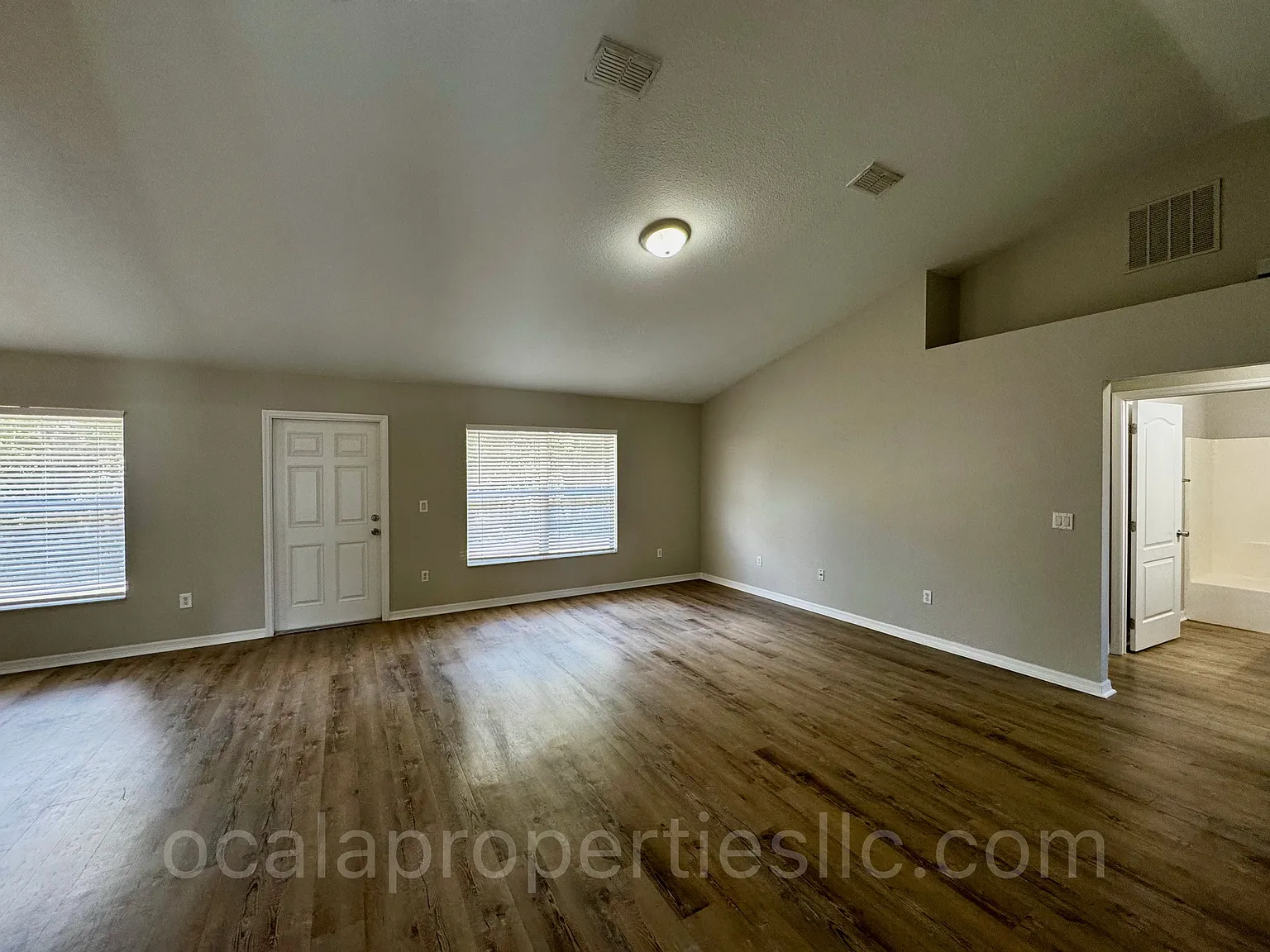 4 bed, 1767 sqft, $1,950 — Photo 3