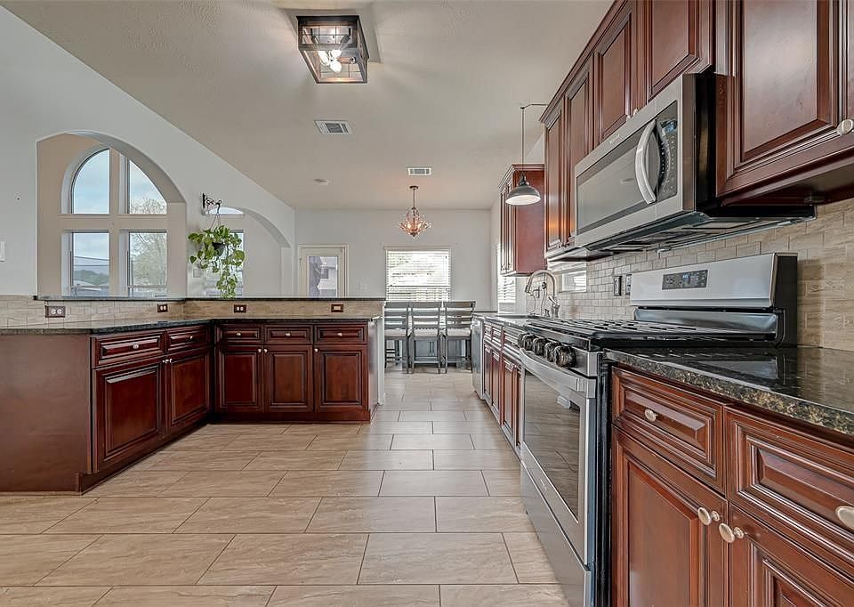 5011 Chase Park Ct, Bacliff, TX 77518 Zillow