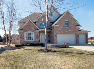 5620 Bergamot Ct, Naperville, IL 60564