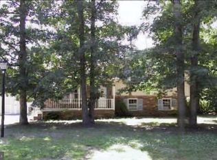 204 Gallimore Dr, Fredericksburg, VA 22407