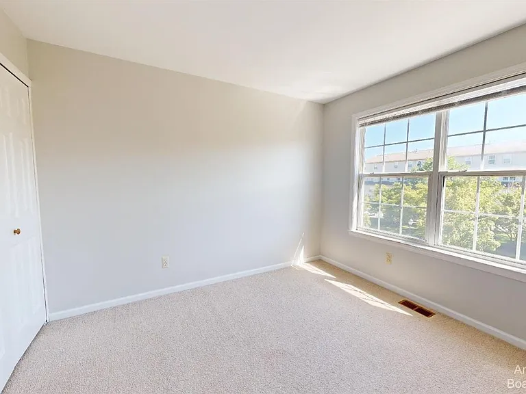 2813 Barclay Way — Photo 14