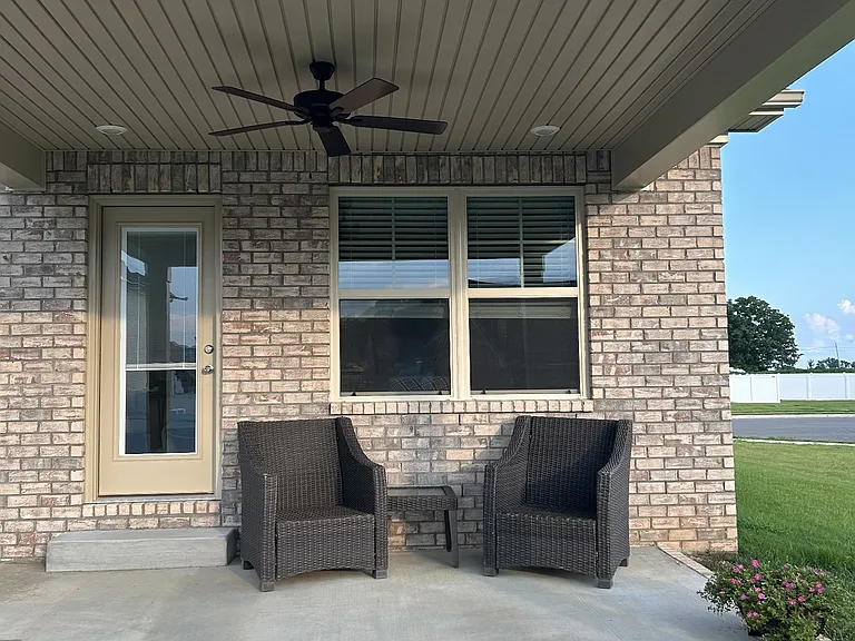 208 Watershed Ct — Photo 6