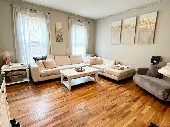 289 W 5th St APT 1, Boston, MA 02127