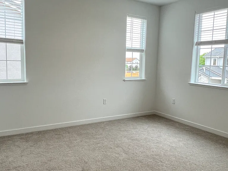 11934 Granzella Way — Photo 20