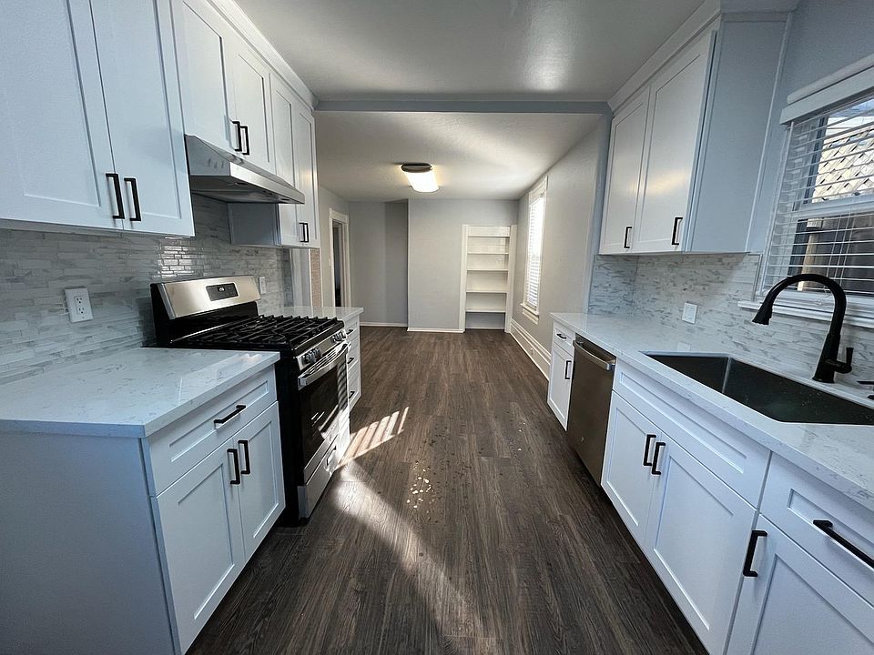 2nd image of 523 Santa Clara Ave