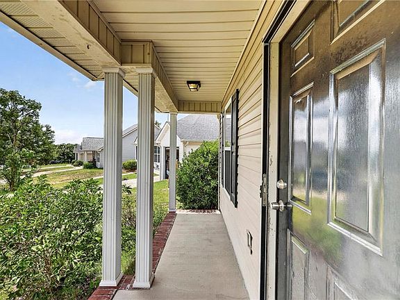 5th image of 2123 Whitney South Dr