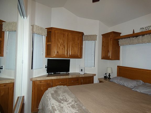 4th image of 1110 N Henness Rd #19