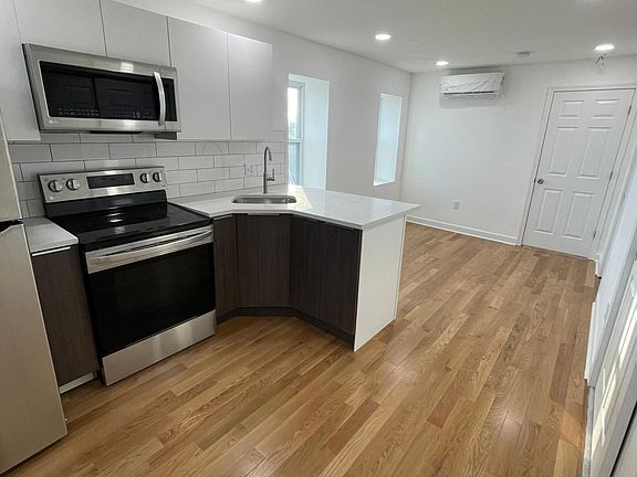 3rd image of 2251 N 29th St Floor 3