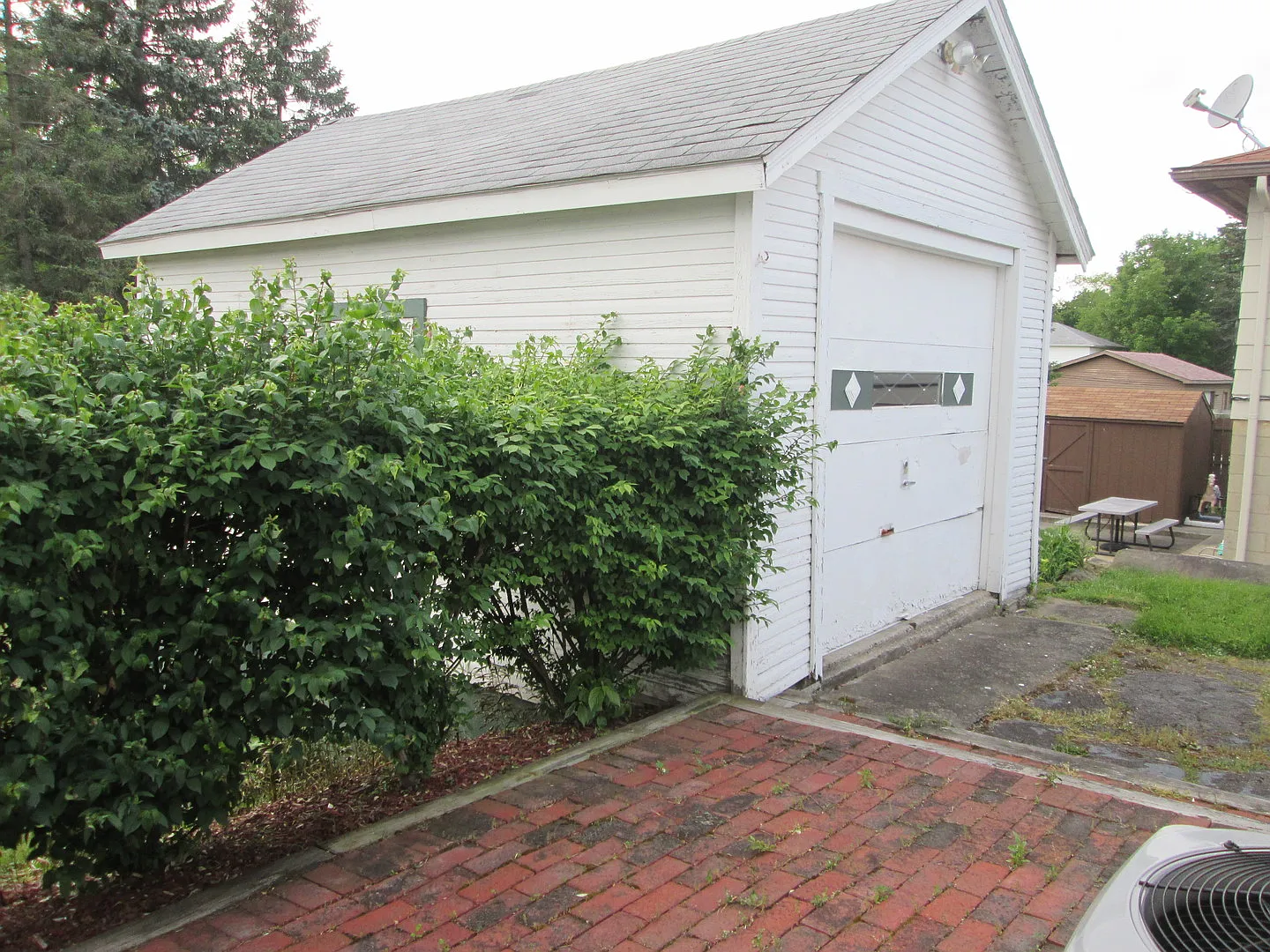 1112 Washington Ave — Photo 4