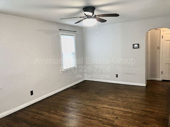 3rd image of 5242 Parker Ave