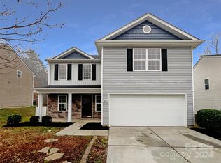 1823 Carpenter Cabin Dr, Charlotte, NC 28216