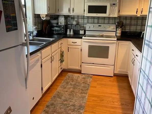 787 Summerwind Cir, Edisto Island, SC 29438