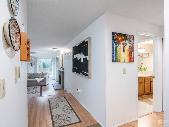 15141 Sunwood Boulevard #EE11, Tukwila, WA 98188