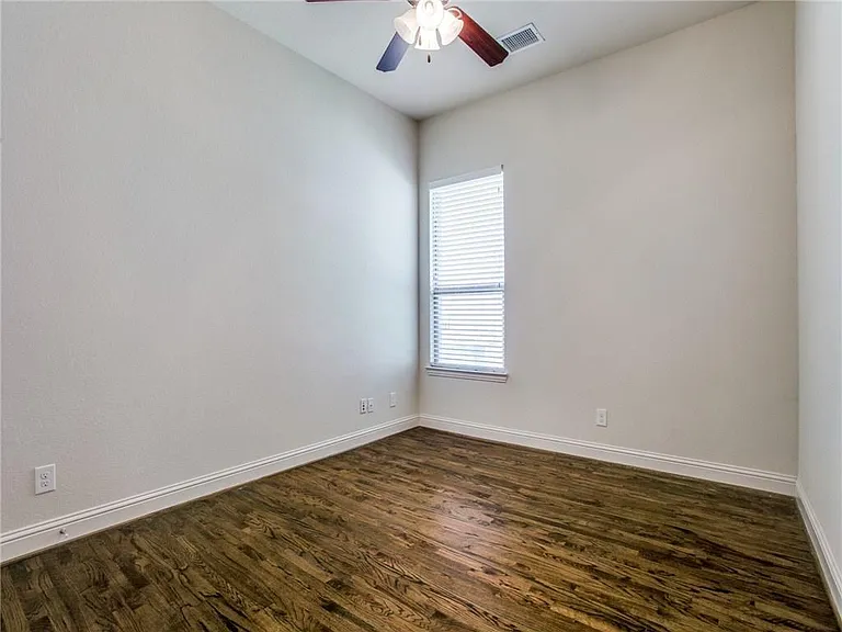 8714 Isaac St — Photo 37