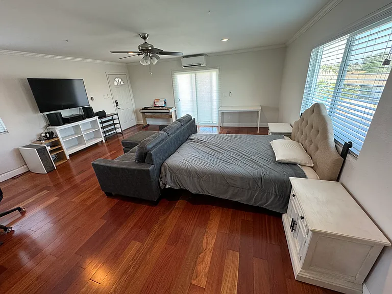 1042 Garland Dr — Photo 10