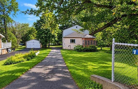 2nd image of 1486 Alps Rd