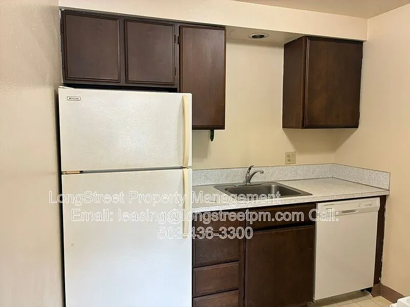 1 bed, 1.0 bath, 565 sqft, $1,295 — Photo 2