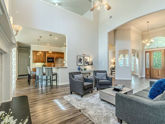 4th image of 6420 Shady Oaks Ln