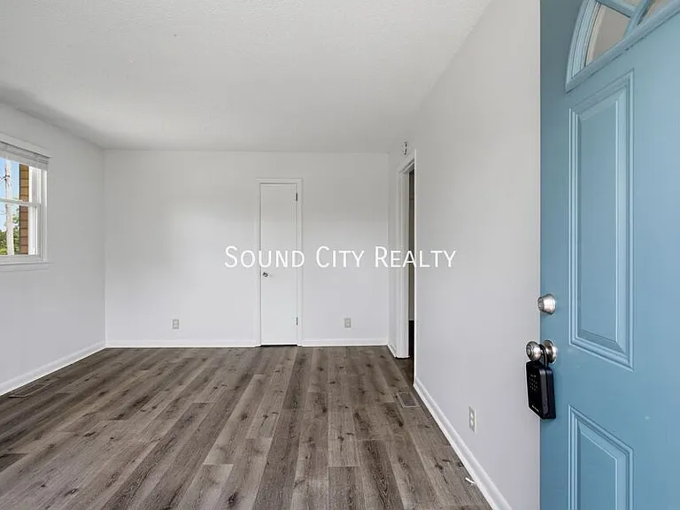 923B Oak Vale — Photo 5
