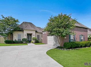 13812 Timberlake Dr, Denham Springs, LA 70726