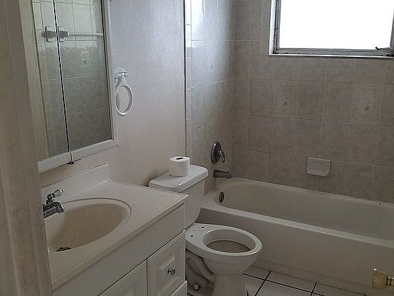 5th image of 3433 Rock Royal Dr