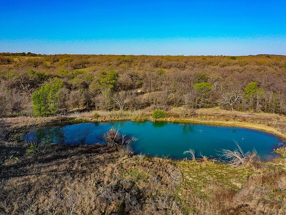 4th image of 1116 Lowrance Rd