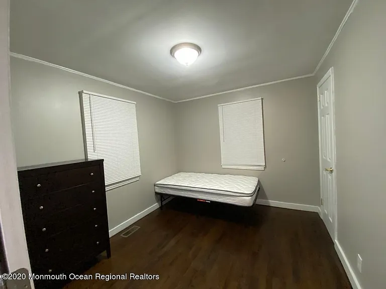 328 Jersey Ave — Photo 14