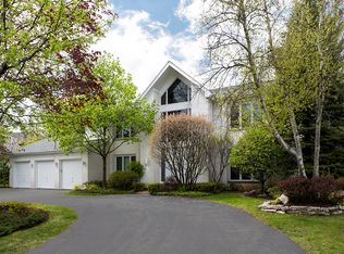 2252 Tennyson Ln, Highland Park, IL
