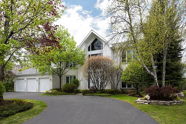 2252 Tennyson Ln photo 1