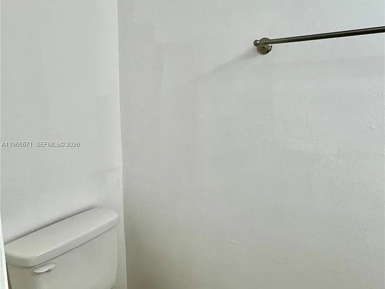 1481 NE 150th St #102 — Photo 14