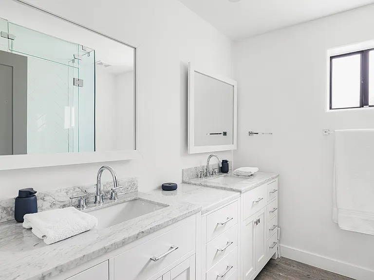 10011 E Windrose Dr — Photo 16