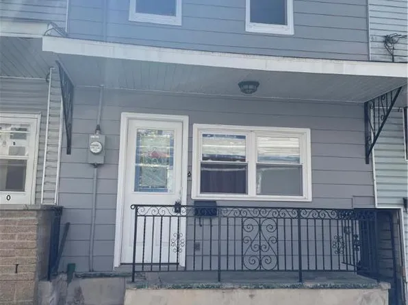236 W Arlington St, Shenandoah, PA 17976