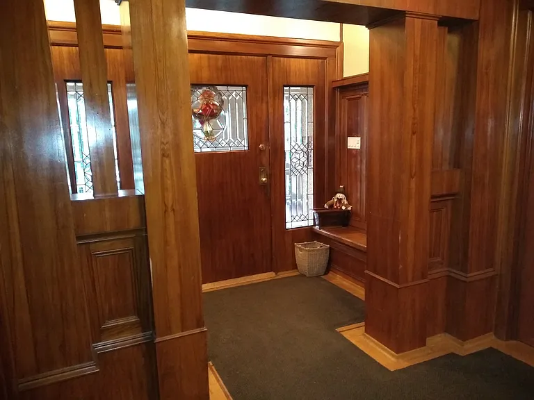 4850 Connaught Dr — Photo 2
