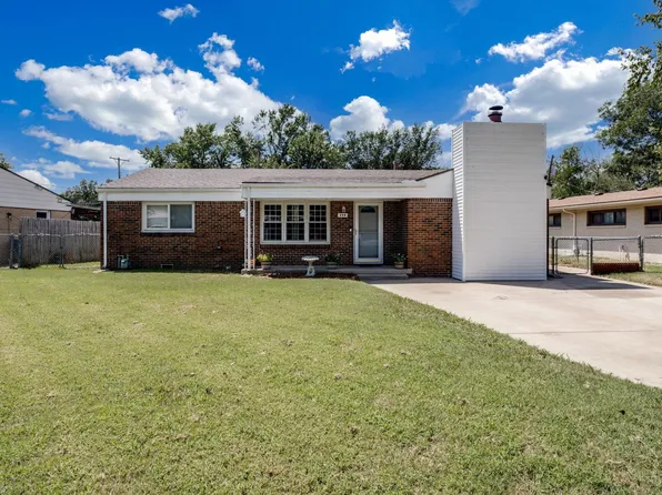 335 N Hillcrest Ave, Haysville, KS 67060