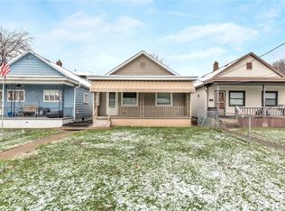 17 Schoen St, Mc Kees Rocks, PA 15136