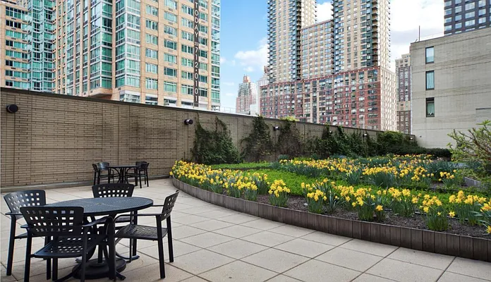 Sold by Verus Real Estate | media 23