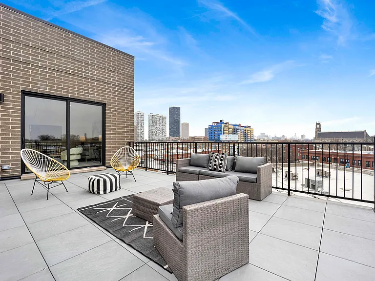 5630 N Broadway St #2W — Photo 13