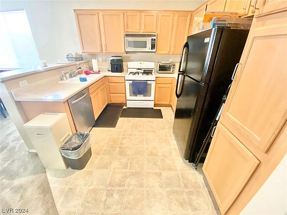 2nd image of 6247 Shamrock Lake Ave