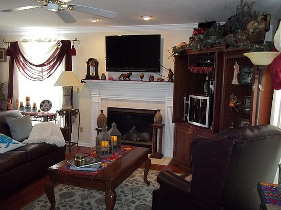 5th image of 5526 Crooked Pine Ln