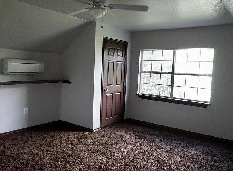 111 Rolling Hills Dr — Photo 11